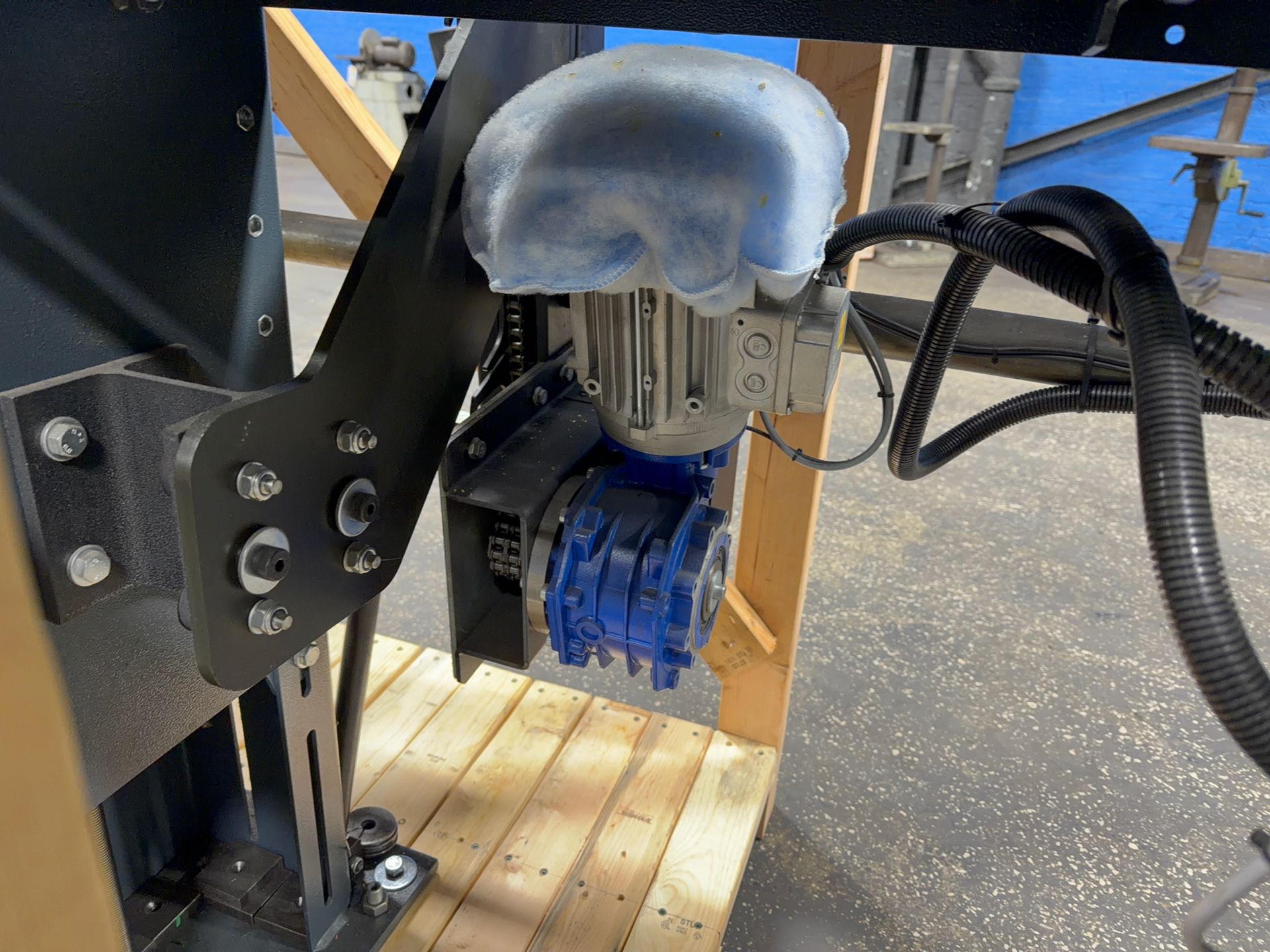 Lns 190" Bar Feeder - Sprint 565 S2