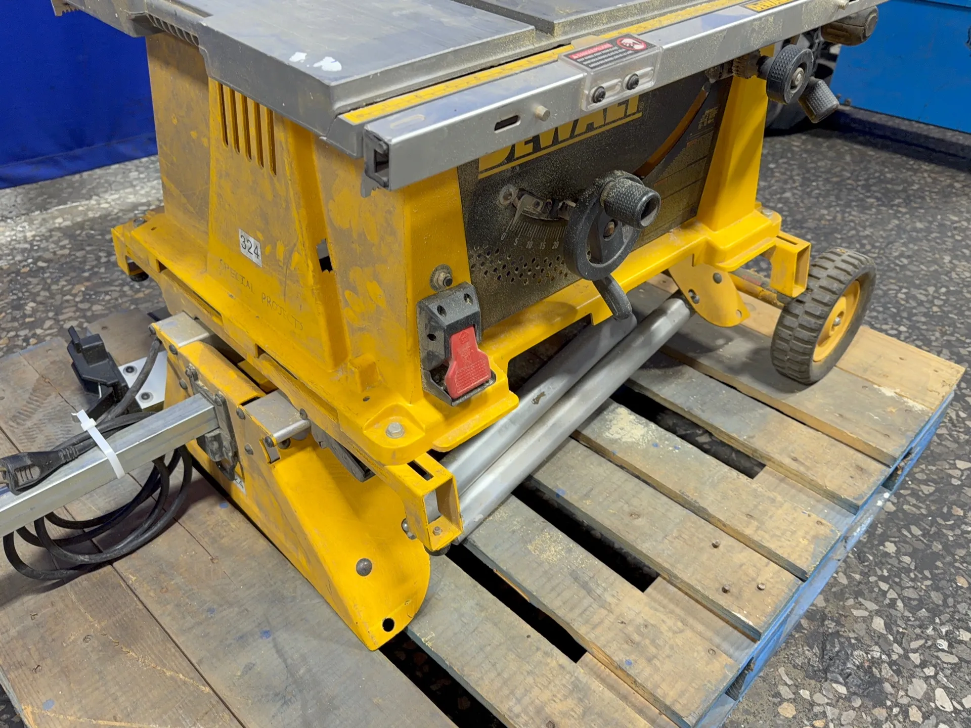 Dewalt 10" Table Saw - Dw744