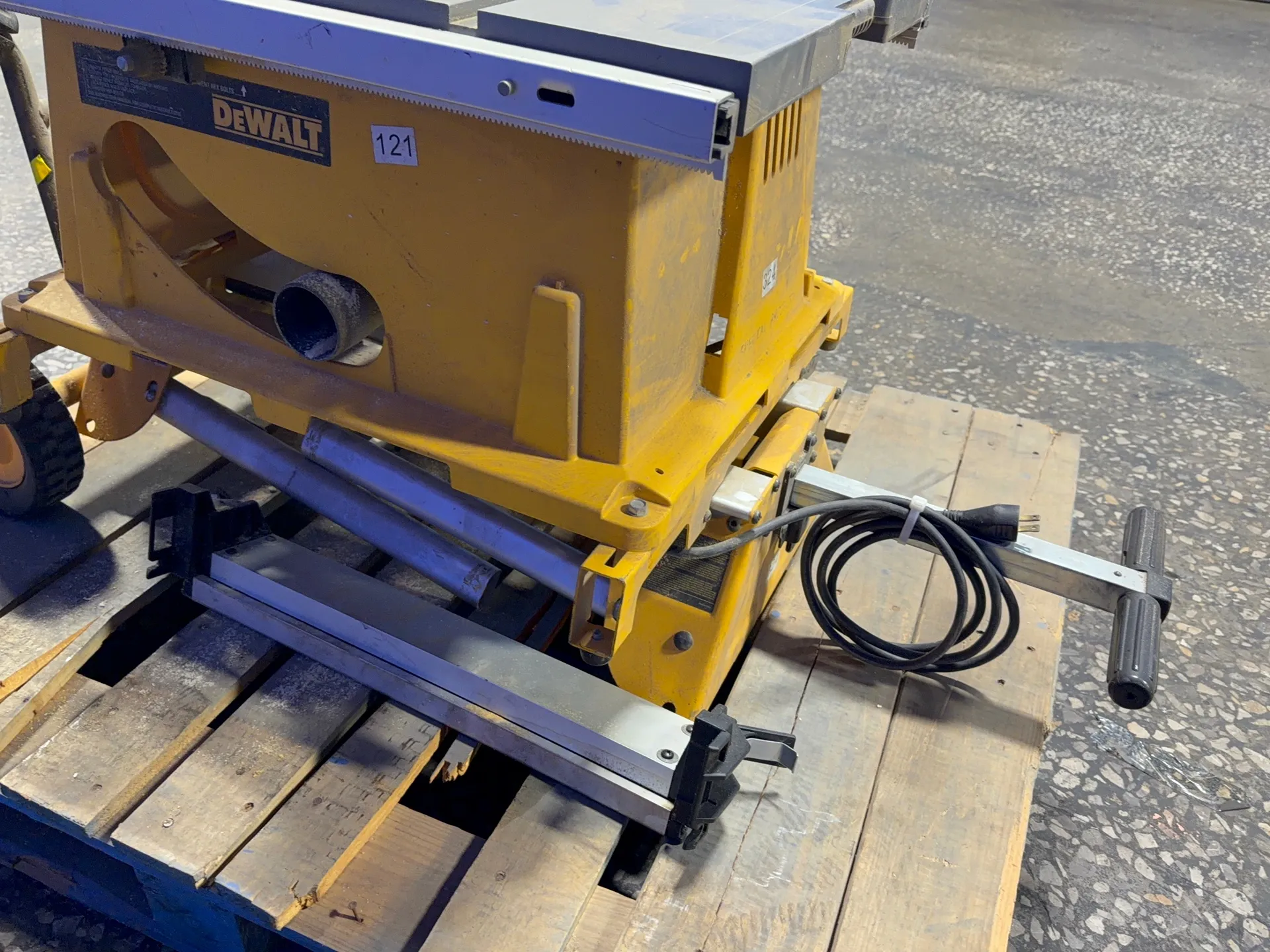 Dewalt 10" Table Saw - Dw744