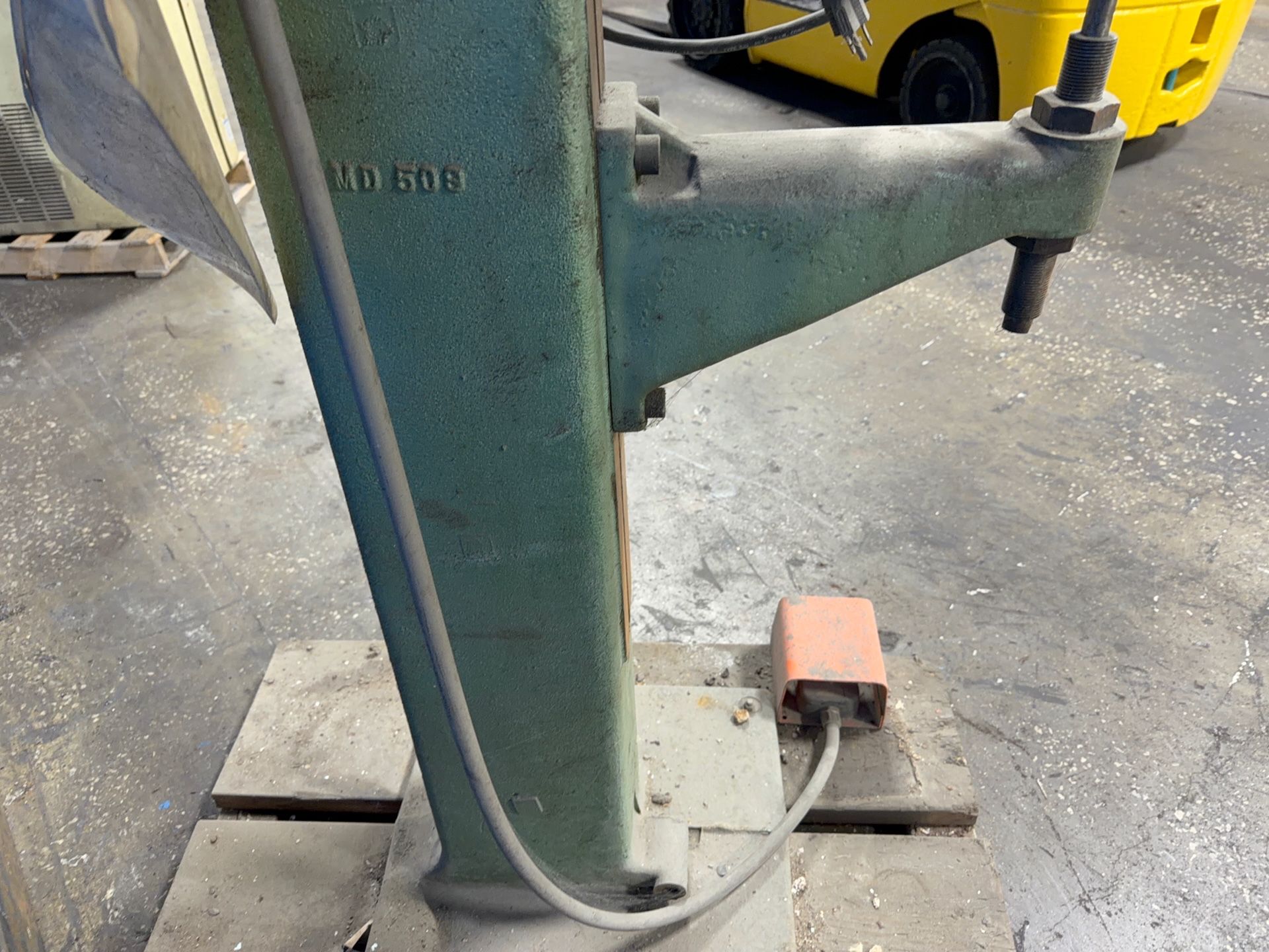 Chicago Rivet 12" Throat Riveter - 490
