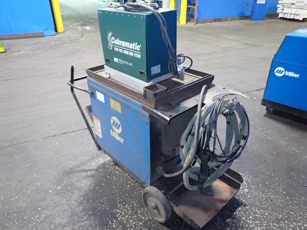 Miller 300 A Welder - Cp-302