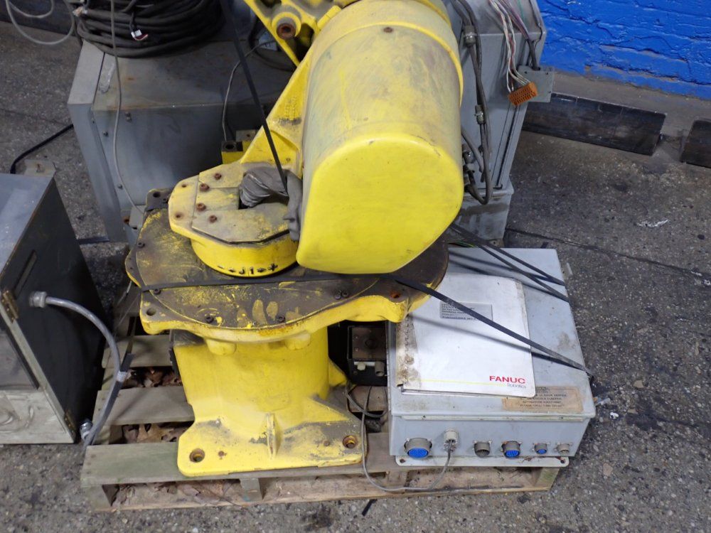 Fanuc Robot - Arc Mate 100i