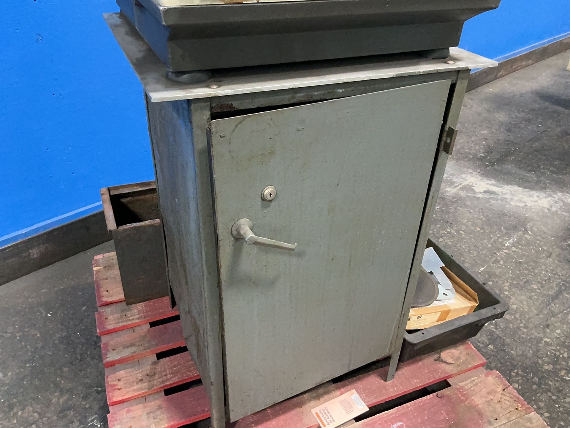 Buehler Abrasive Cutter - Abrasivemat 2
