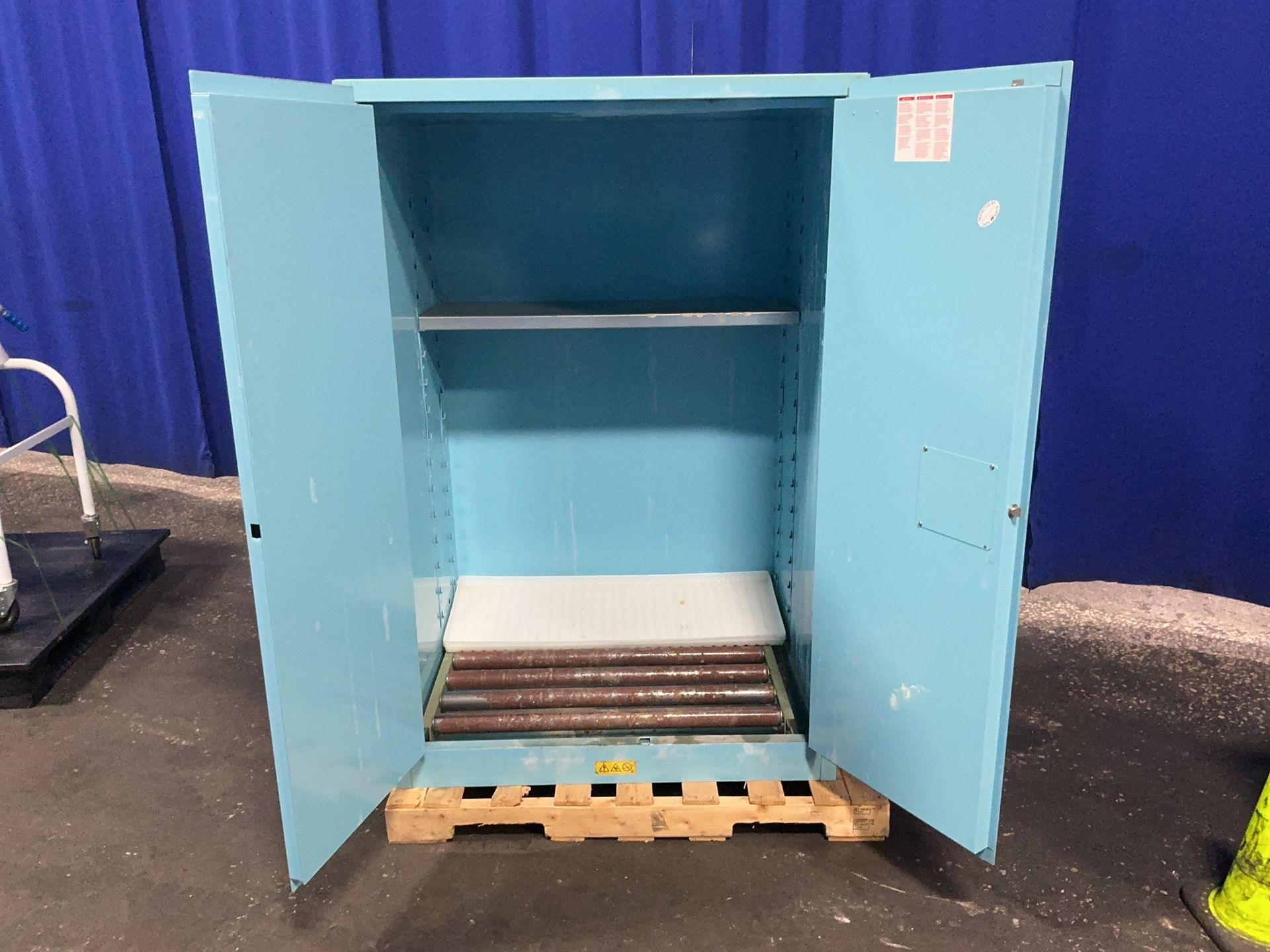 Justrite 2 @ 30 Gal Acid & Corrosive Storage Cabinet - 899062