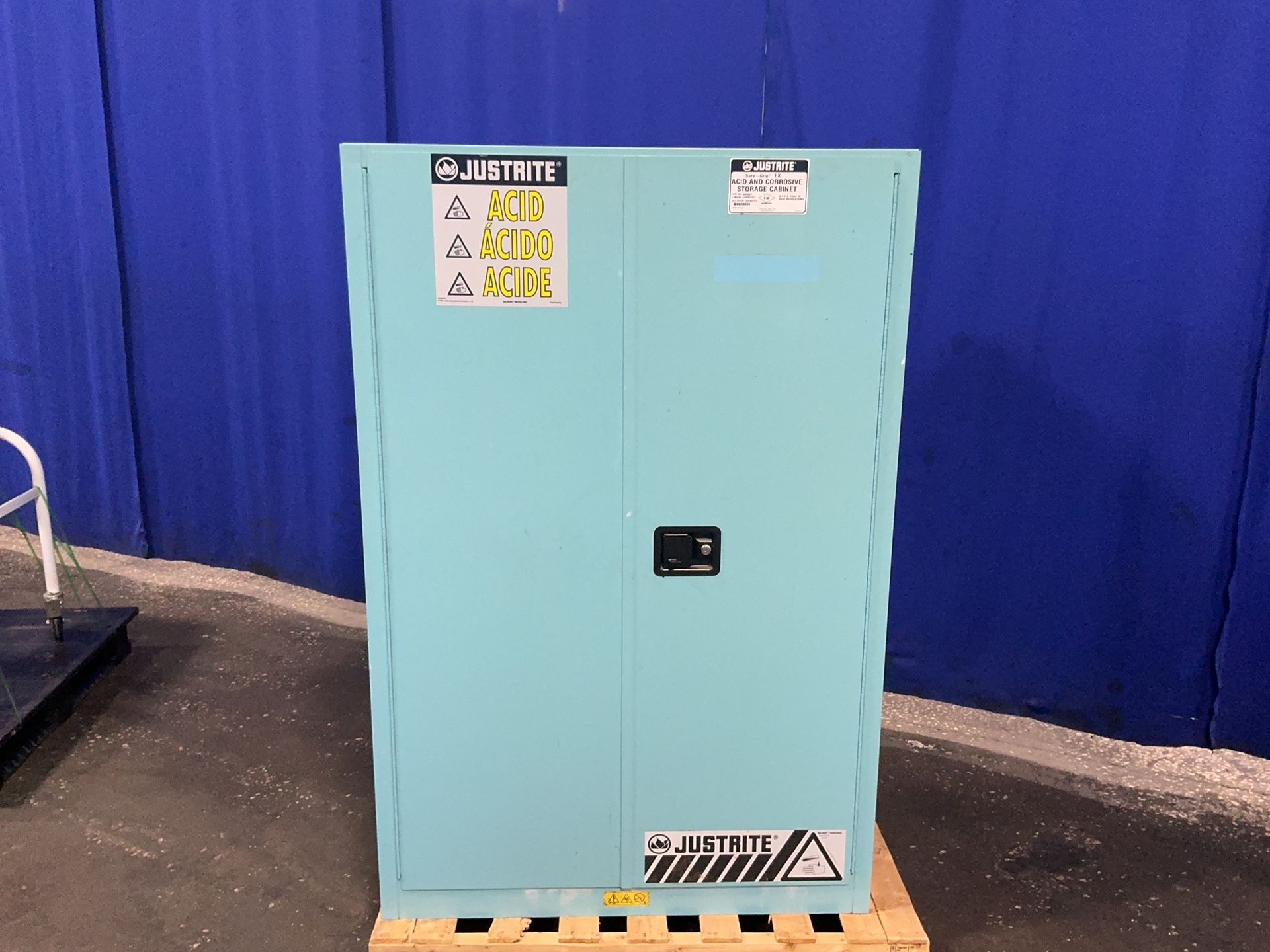 Justrite 2 @ 30 Gal Acid & Corrosive Storage Cabinet - 899062
