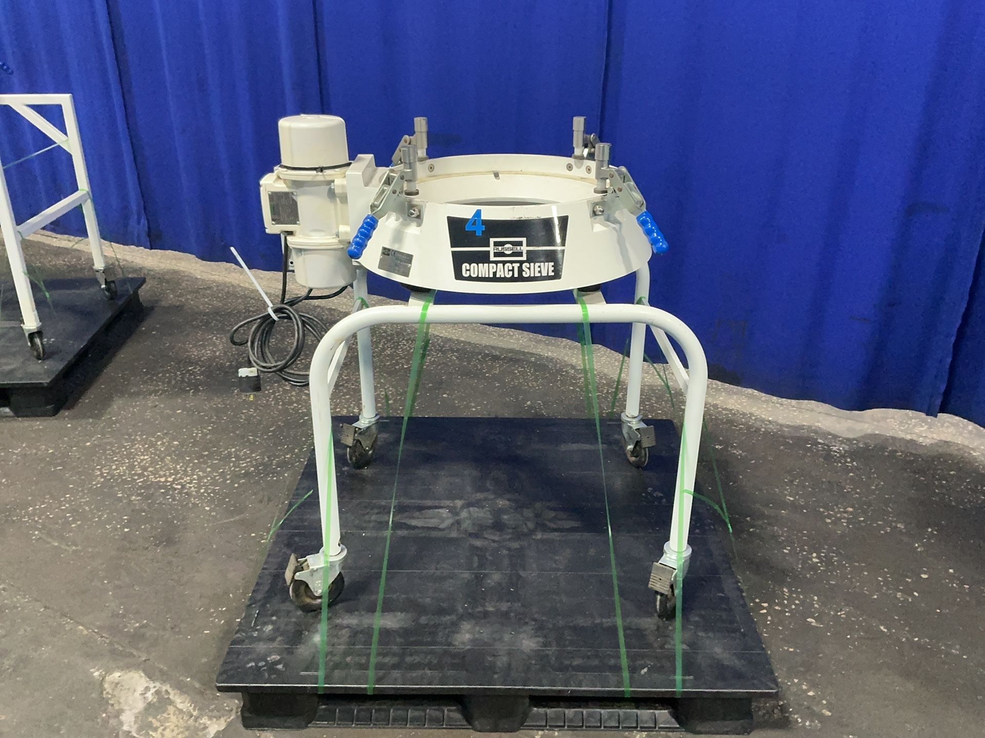 Russell 22” Compact Sieve - 17240