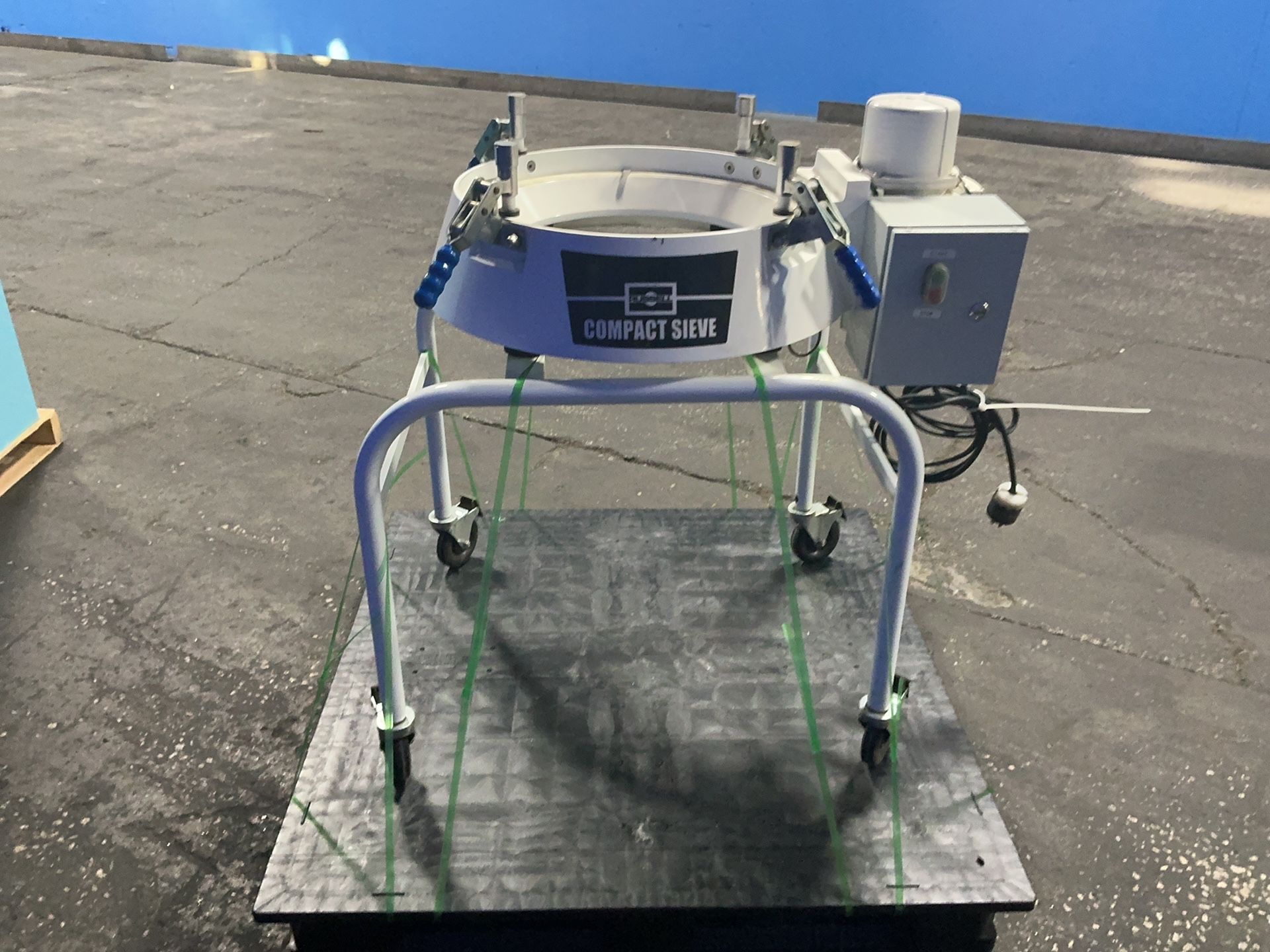 Russell 22” Compact Sieve - 17240