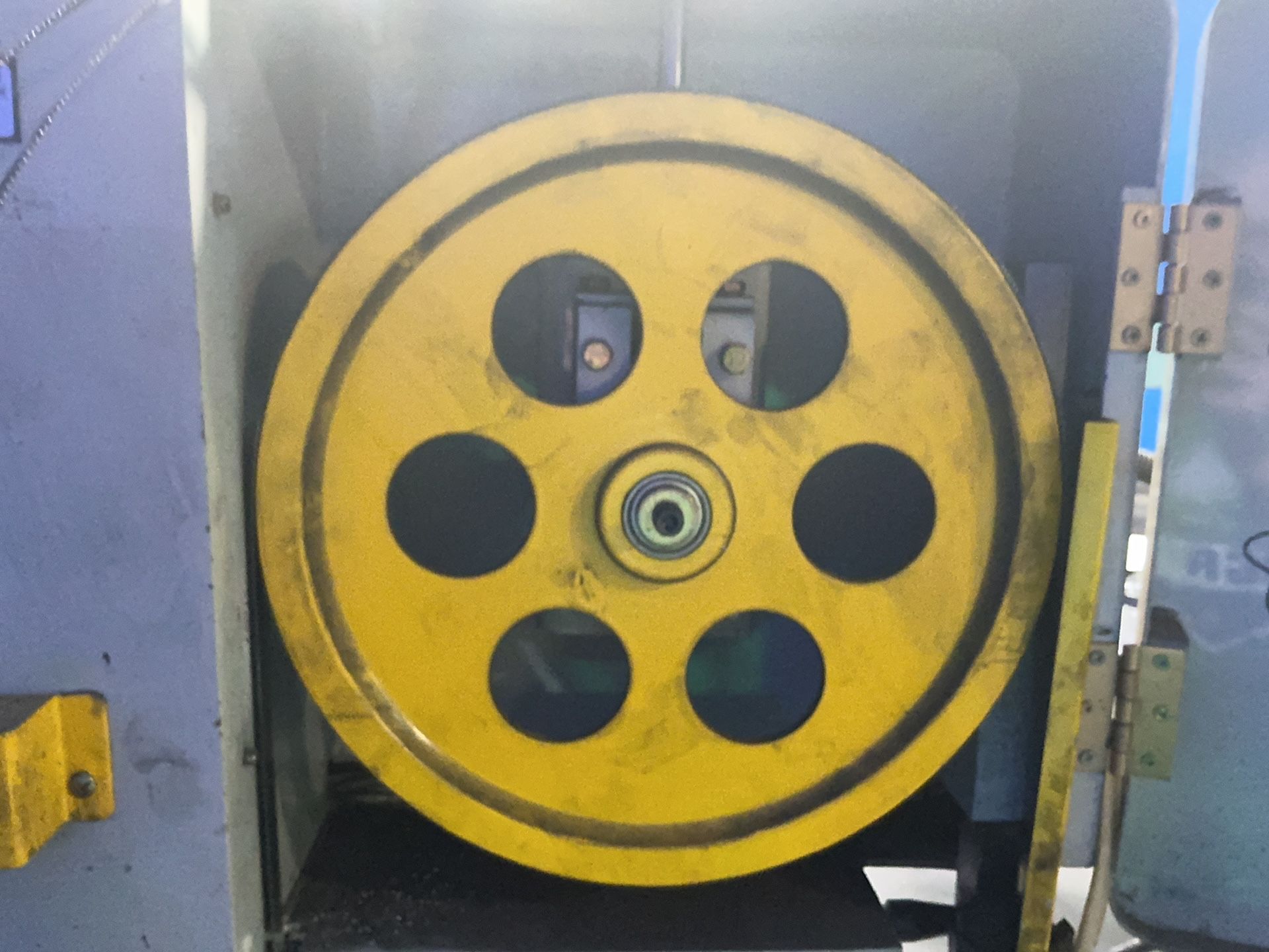 Prm 8” Vertical Band Saw - Rf66kb361