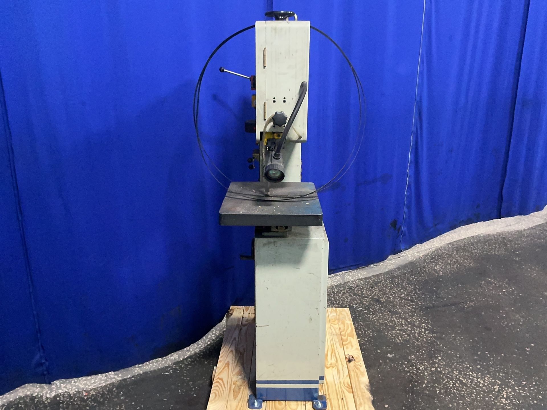 Prm 8” Vertical Band Saw - Rf66kb361