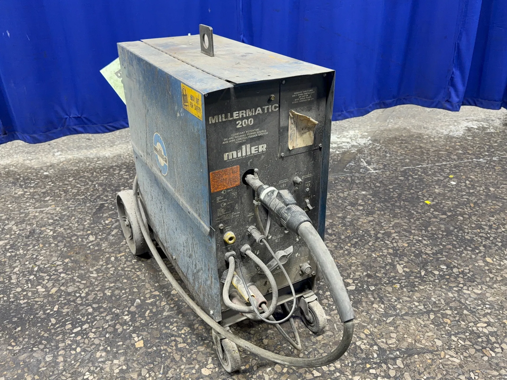 Miller 200 Amp Welder - Millermatic 200