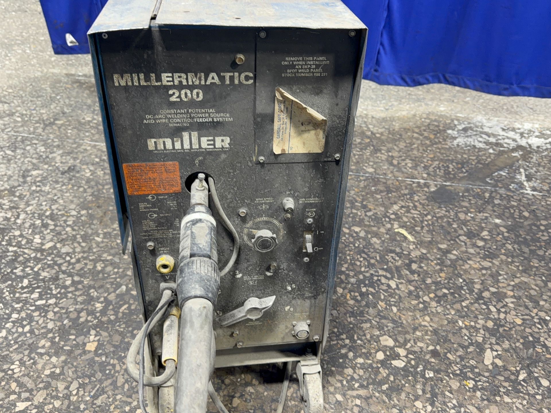 Miller 200 Amp Welder - Millermatic 200