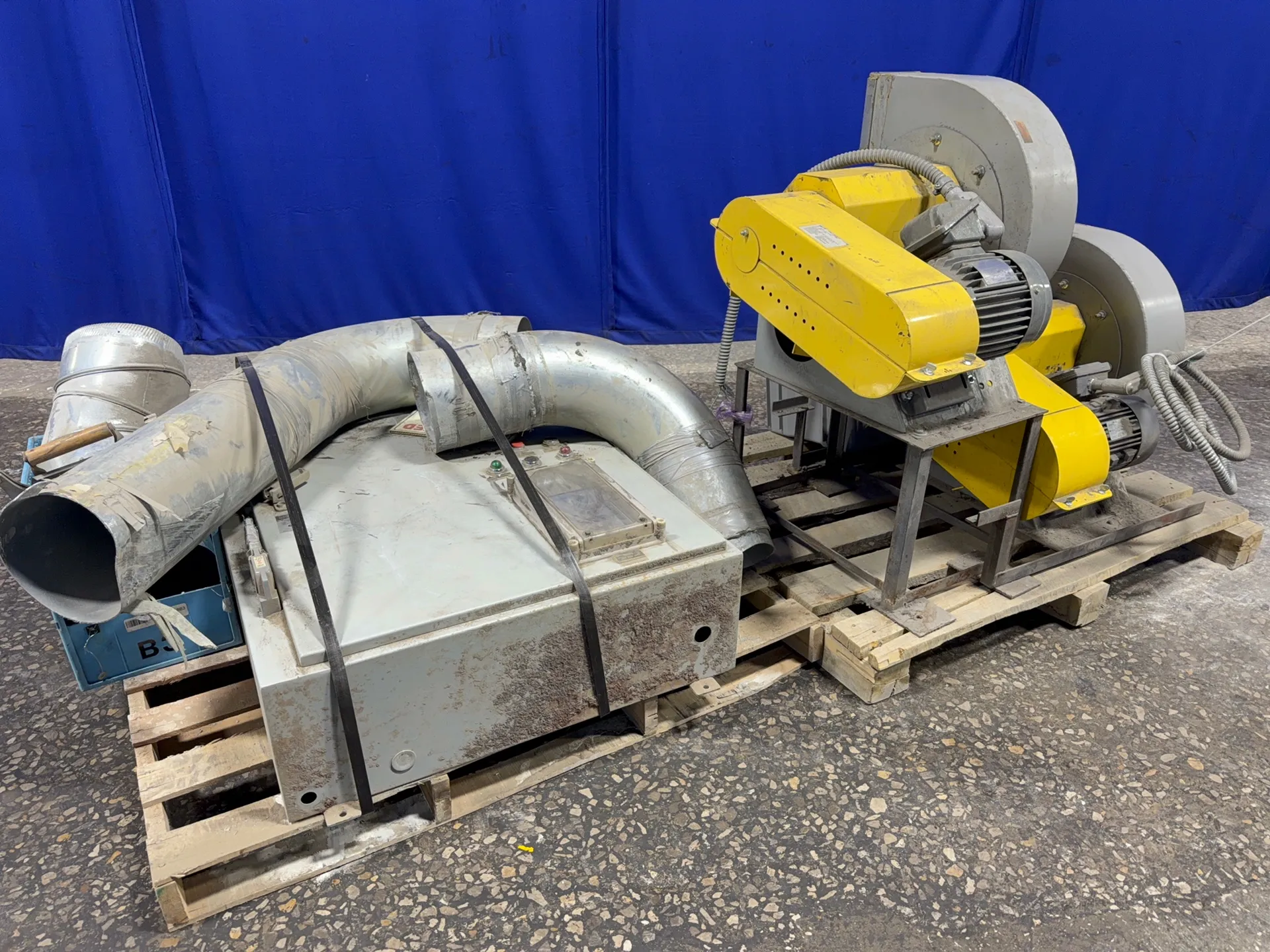 Aerovent 1 Hp Blower - 12b Pb Sw Arr9r