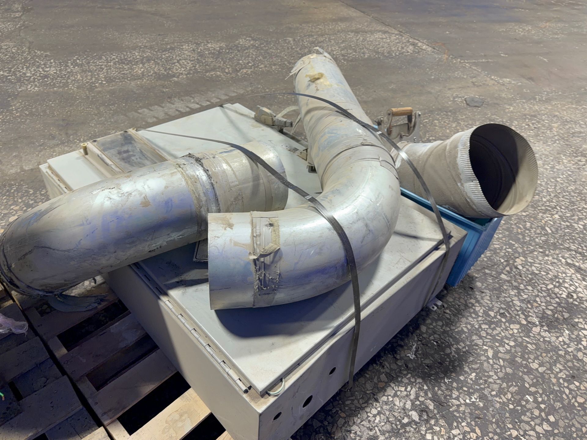 Aerovent 1 Hp Blower - 12b Pb Sw Arr9r