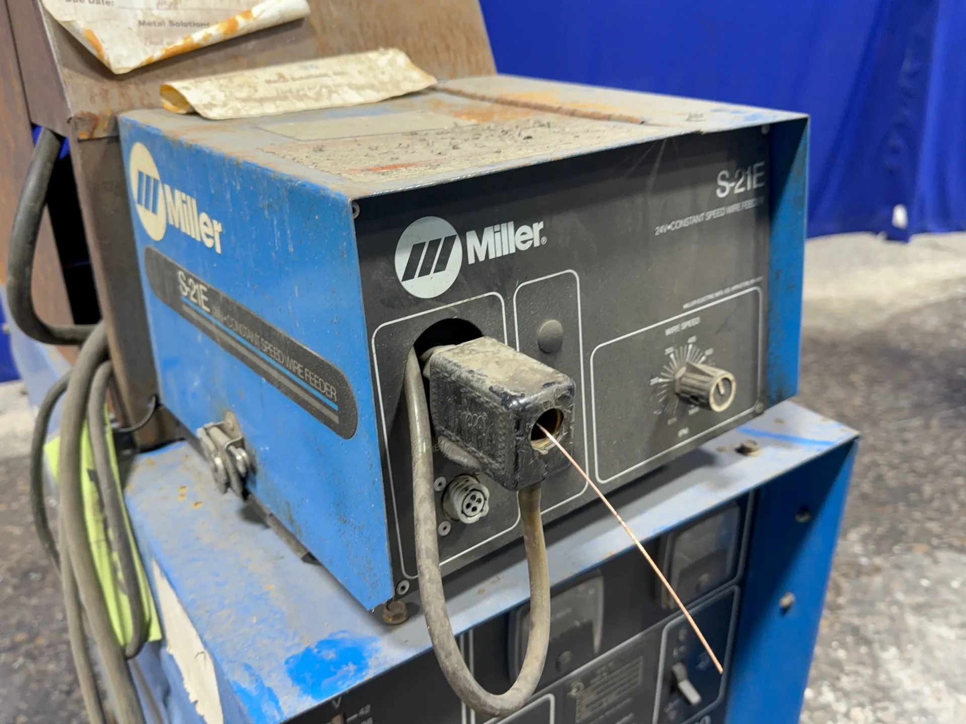 Miller 300 Amp Welder W/ Wire Feeder - Cp-300