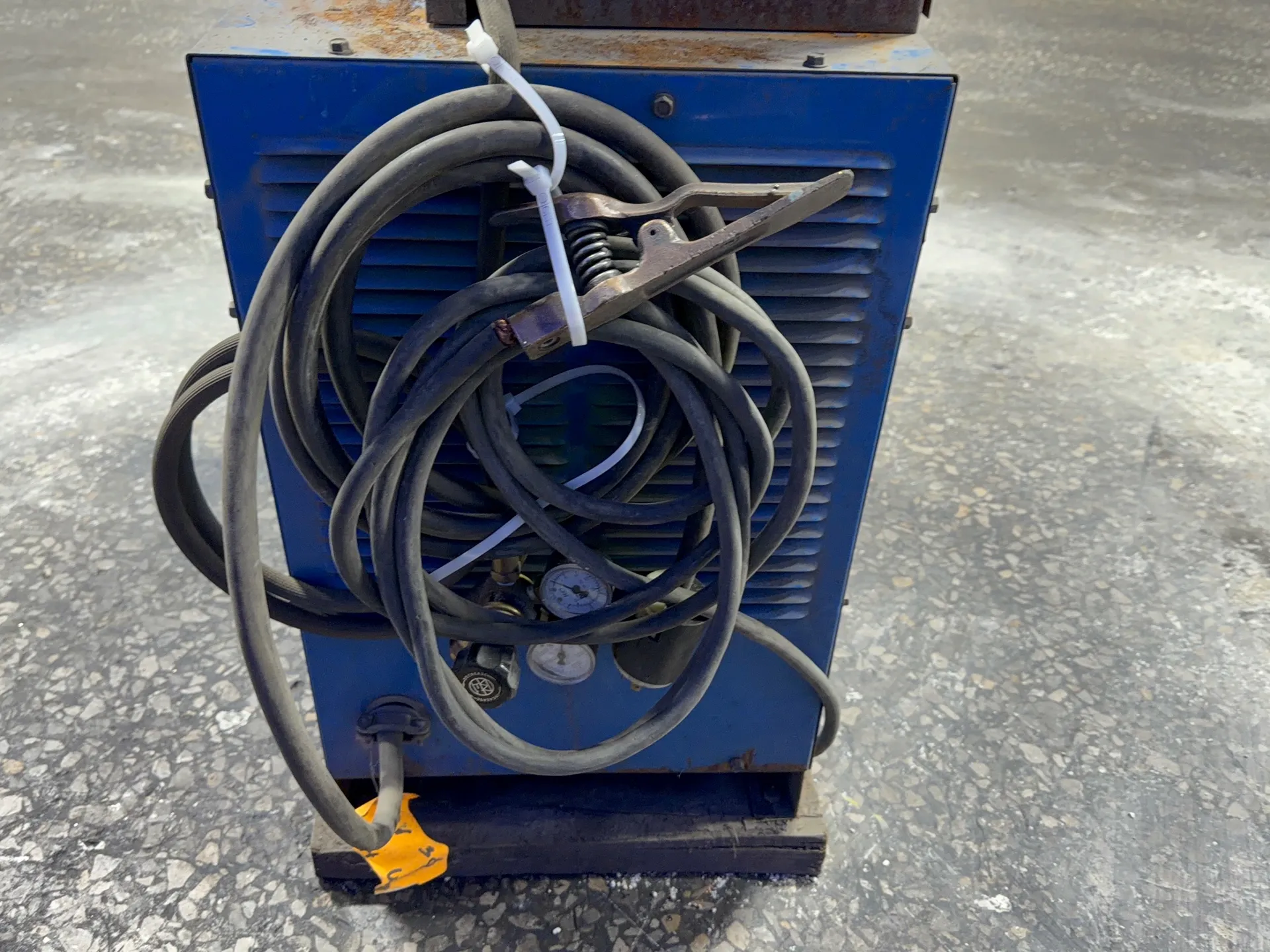 Miller 300 Amp Welder W/ Wire Feeder - Cp-300