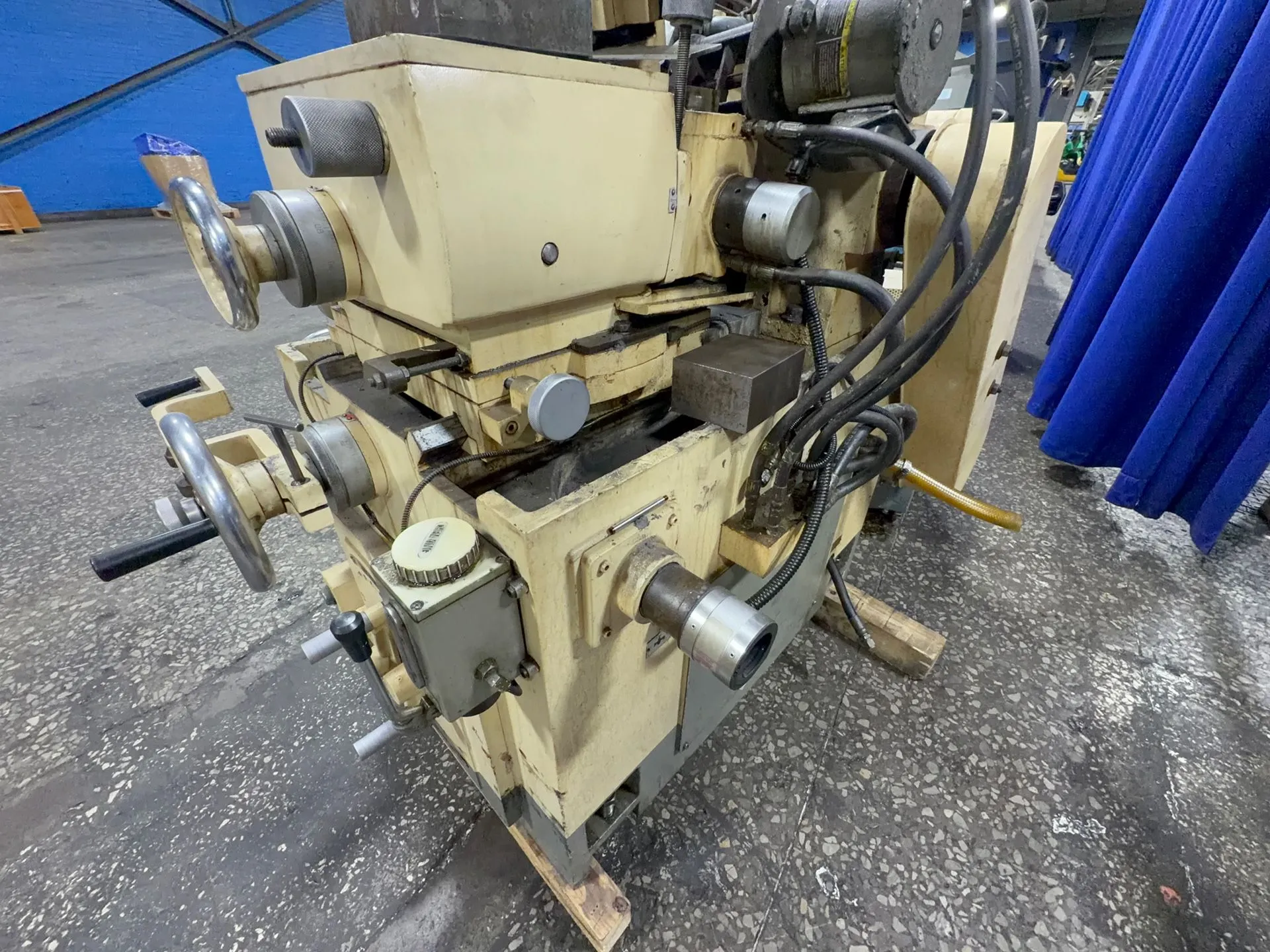 St Supertec Centerless Grinder - Stc-12