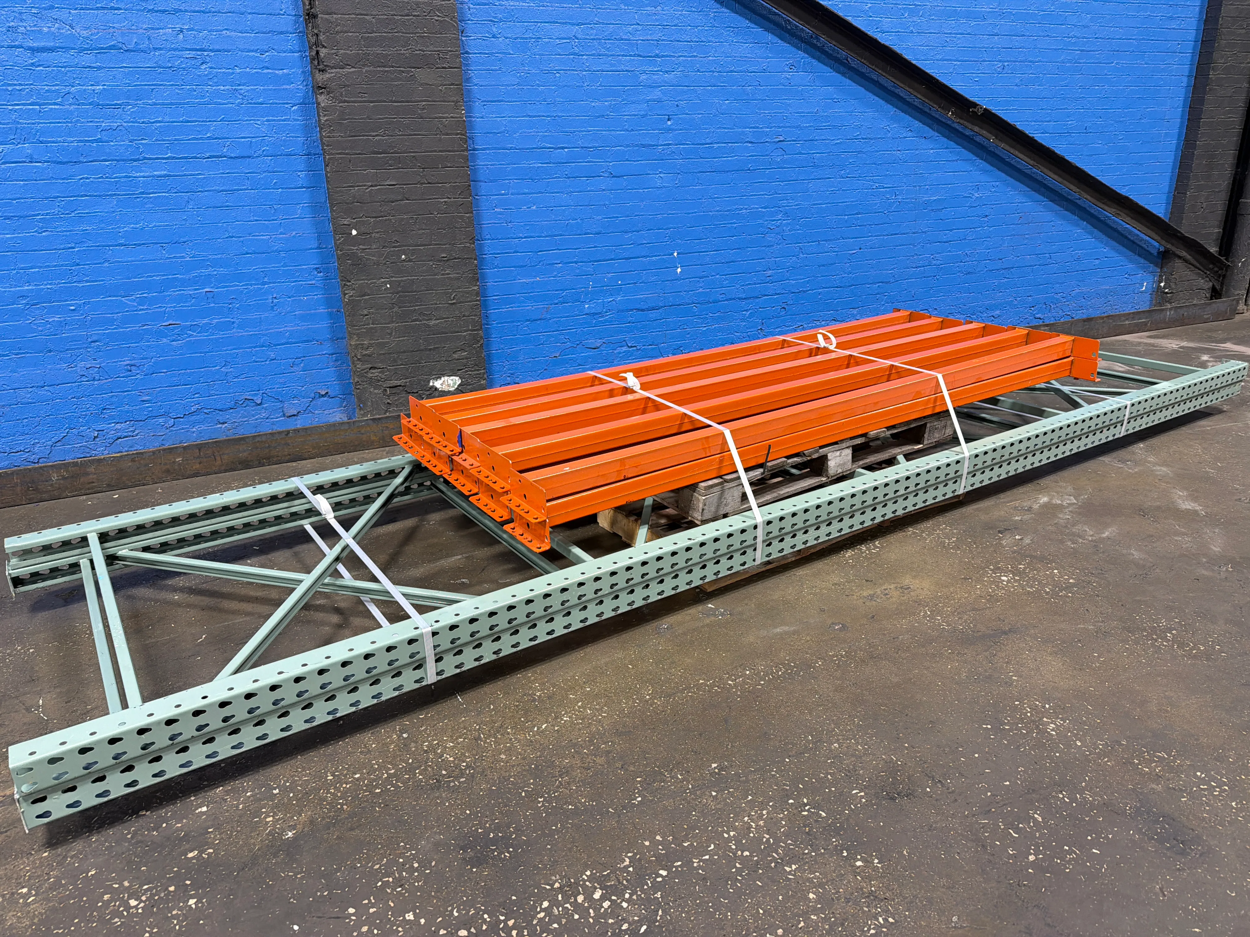 48” X 192” Pallet Racking Lot - Tear Drop