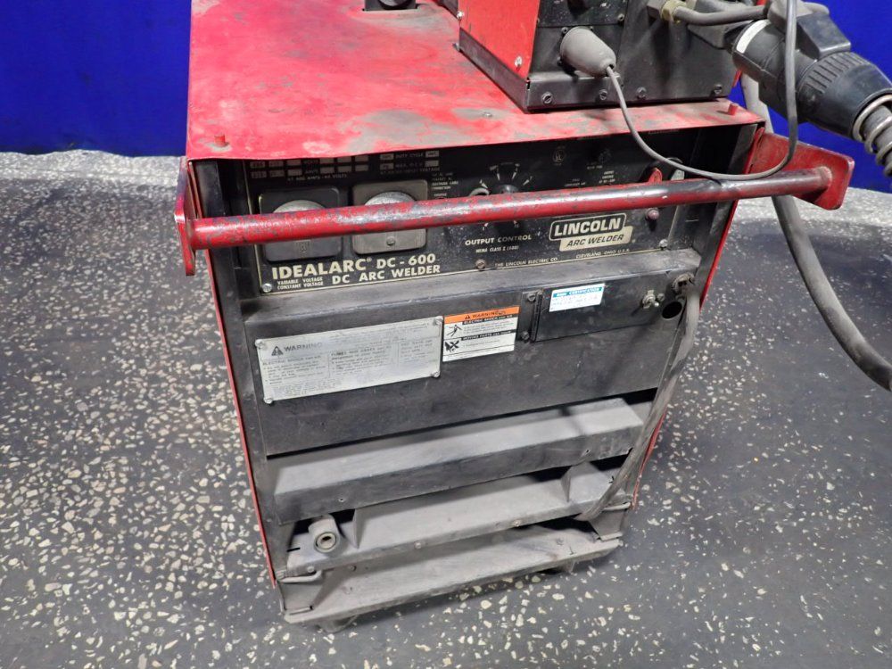 Lincoln Electric 600 A Welder - Dc-600