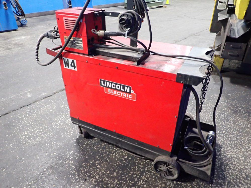 Lincoln Electric 600 A Welder - Dc-600