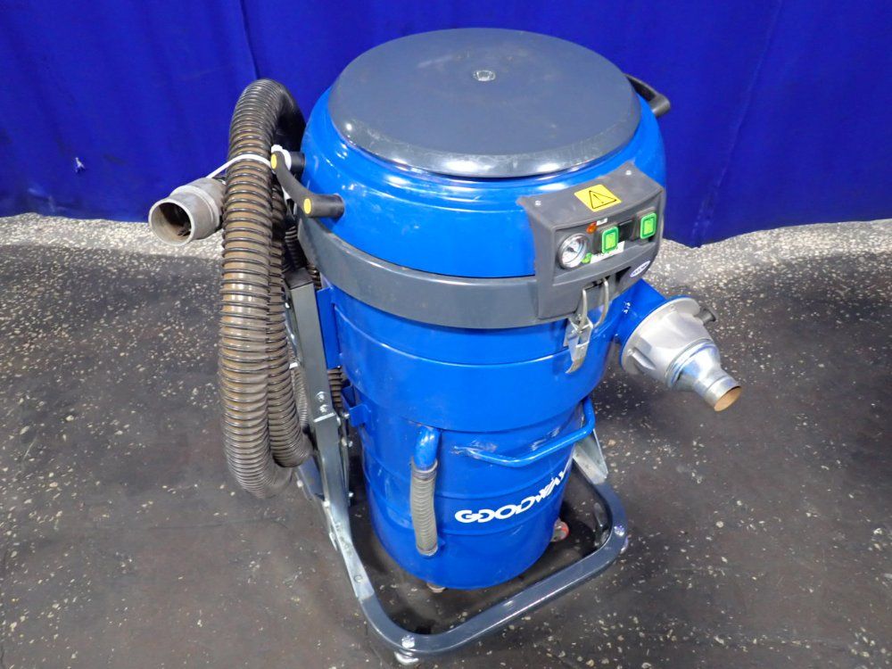 Lincoln Electric 350 A Welder - Power Mig 350mp
