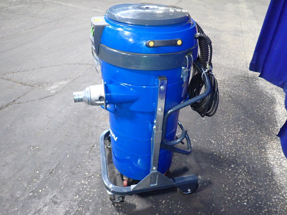 Lincoln Electric 350 A Welder - Power Mig 350mp