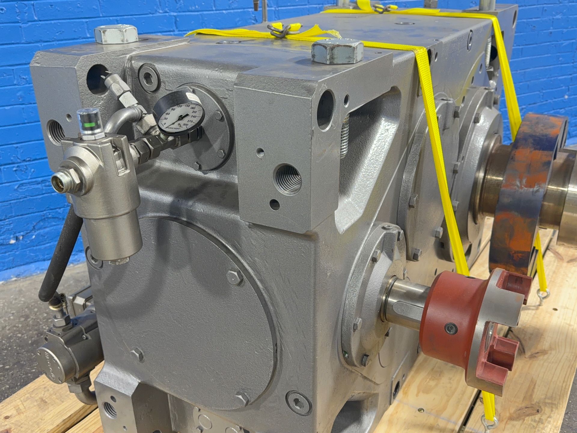Nord Gear Reducer - Sk 12307v-lc-osg-iec315-315m/4 Fol100l/4 It