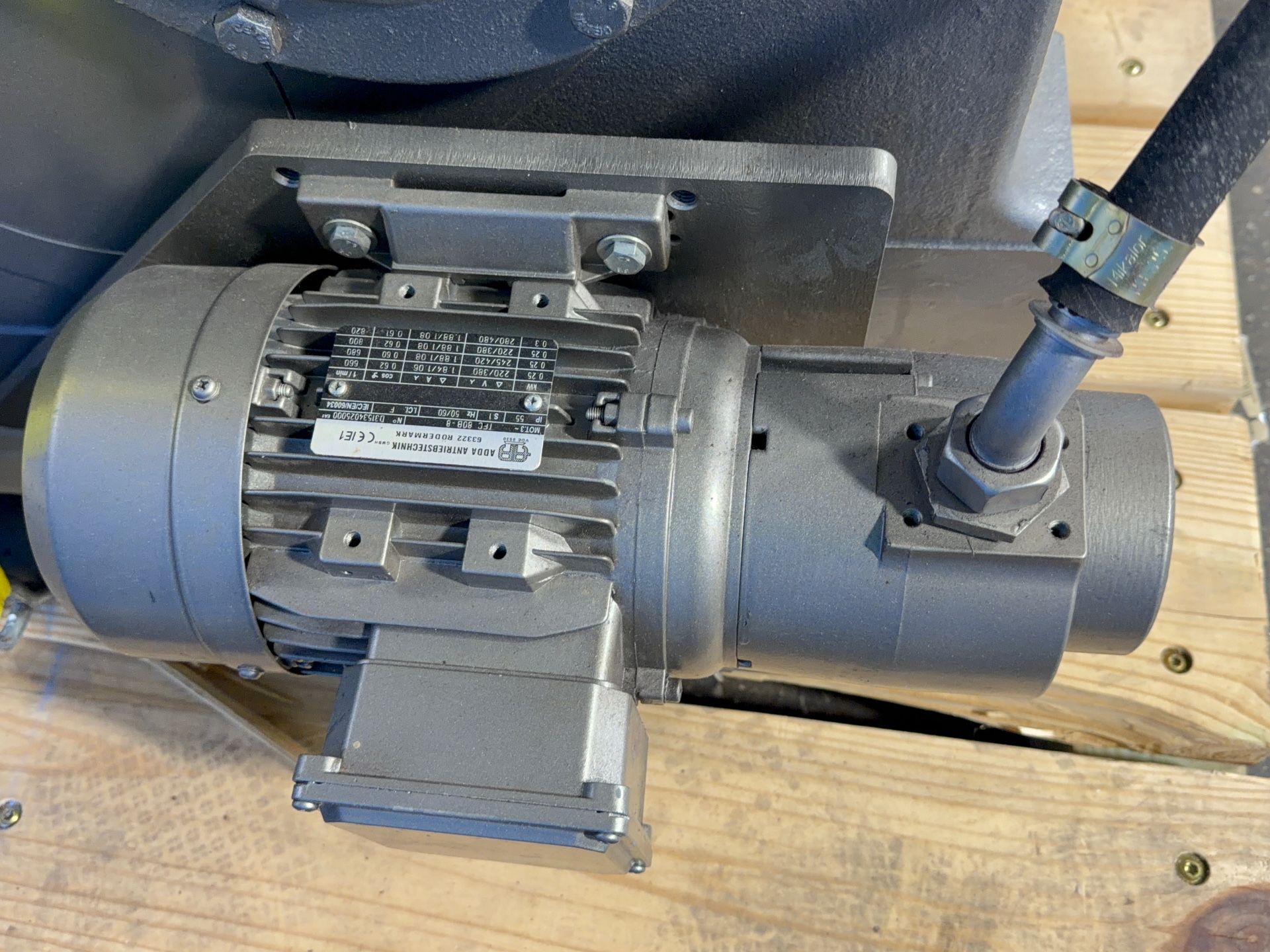Nord Gear Reducer - Sk 12307v-lc-osg-iec315-315m/4 Fol100l/4 It