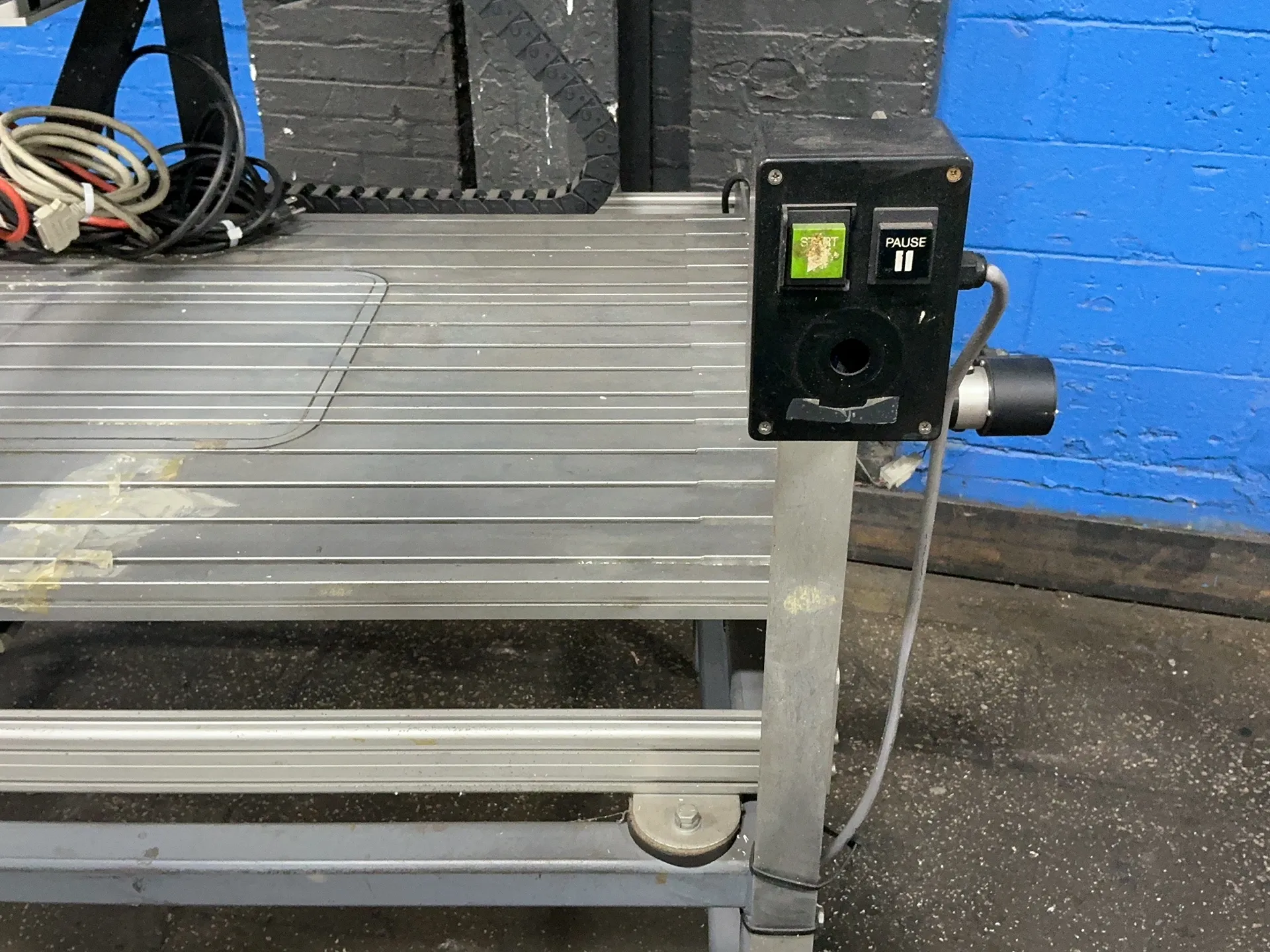 Techno Inc. 53.5” X 29.5” Table Tabletop CNC Router - Tabletop