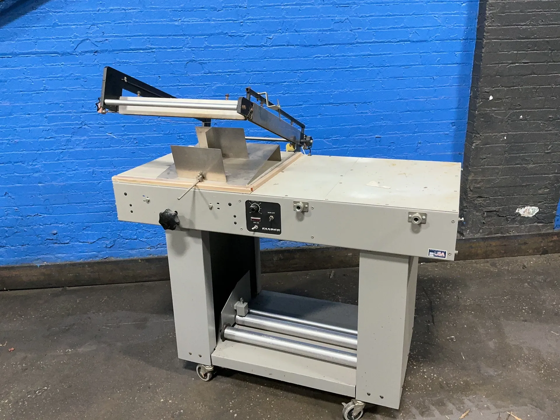 あられページ　TSCO-20/CR Clamco Corporation 20”l X 20”w Seal Bar Semi-automatic L-sealer