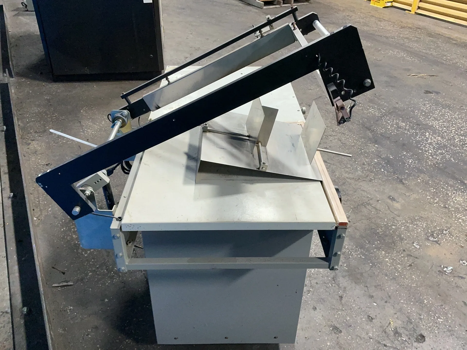 Clamco Corporation 20”l X 20”w Seal Bar Semi-automatic L-sealer
