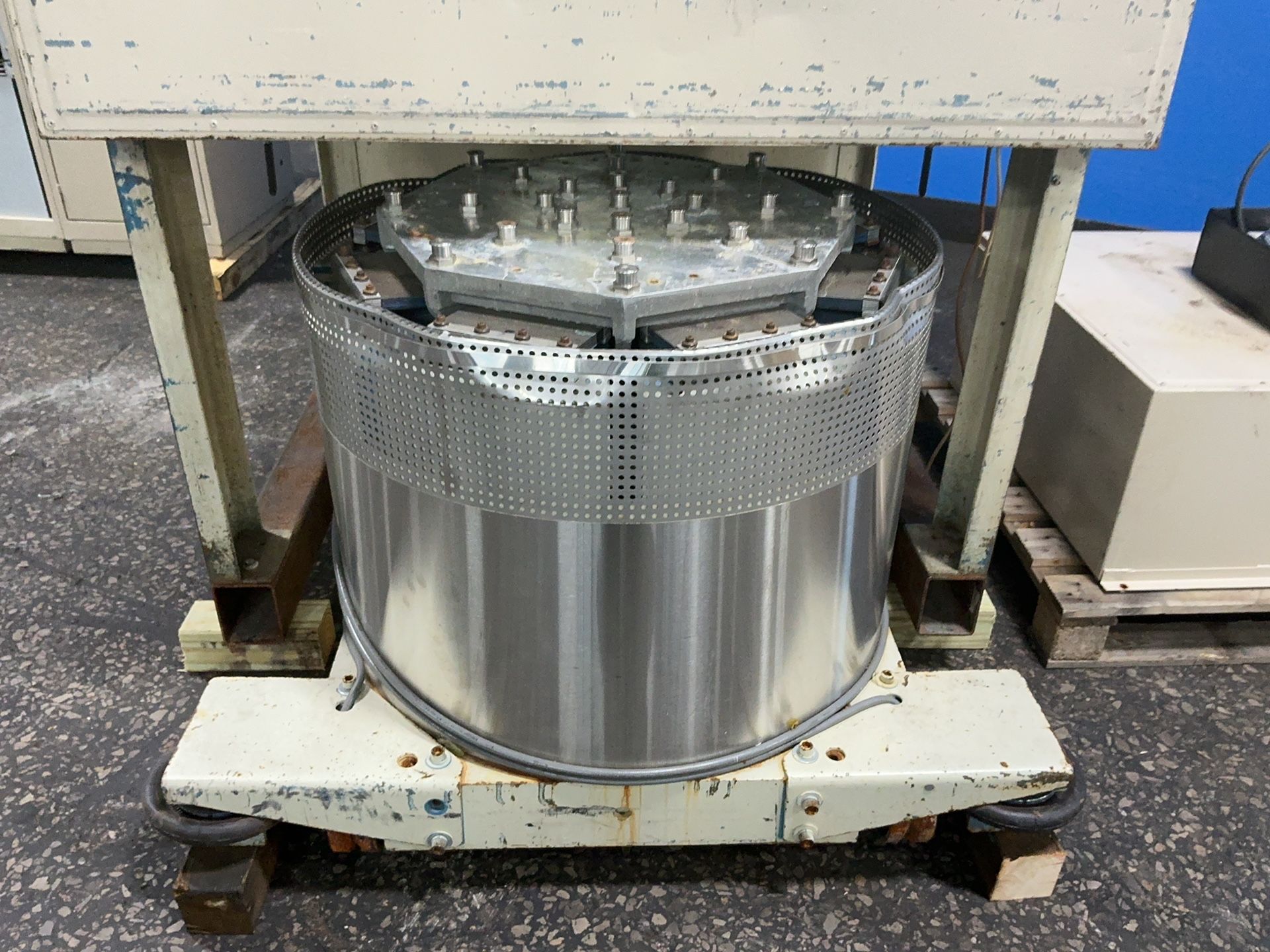 Thermoton 40” X 40” X 35” Temperature Chamber / Shaker - Tc-0019