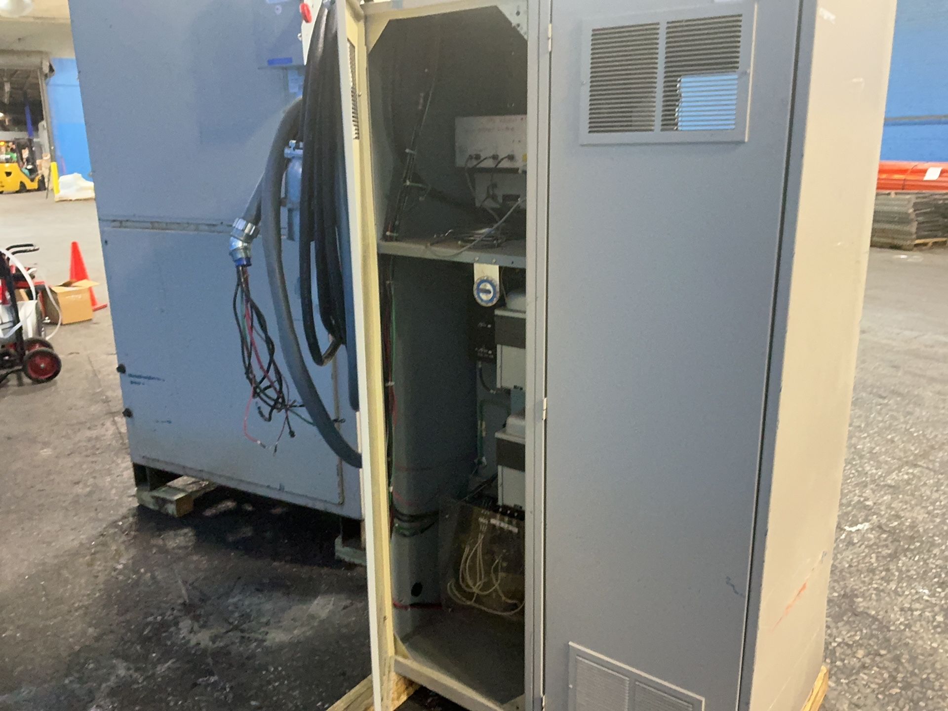 Thermoton 40” X 40” X 35” Temperature Chamber / Shaker - Tc-0019