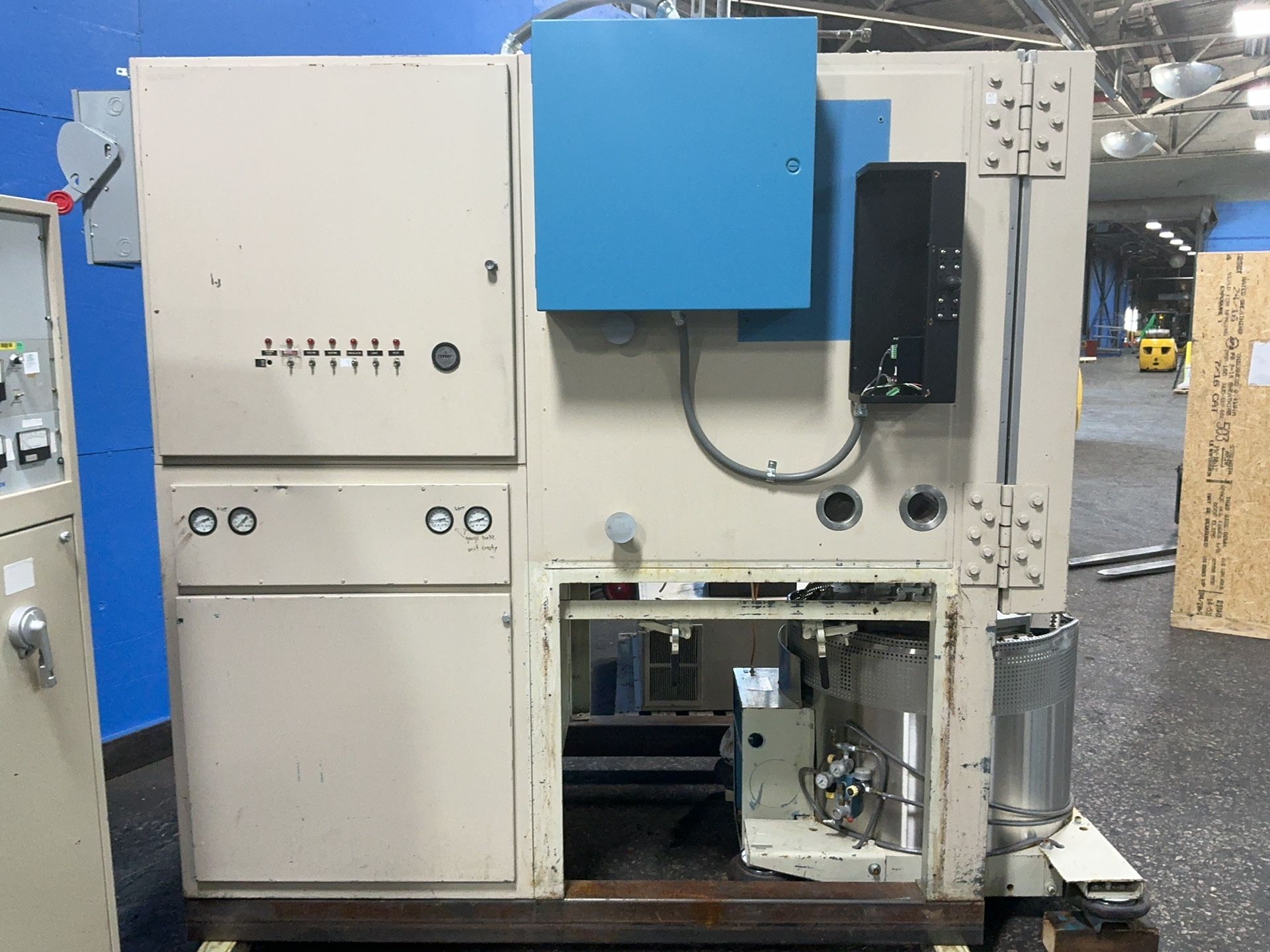 Thermoton 40” X 40” X 35” Temperature Chamber / Shaker - Tc-0019