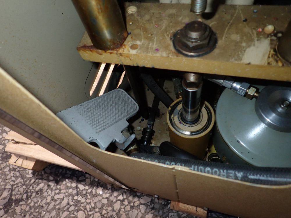 The Challenge Machinery Co. 3" / 3 Holes Paper Drill - Ef3a