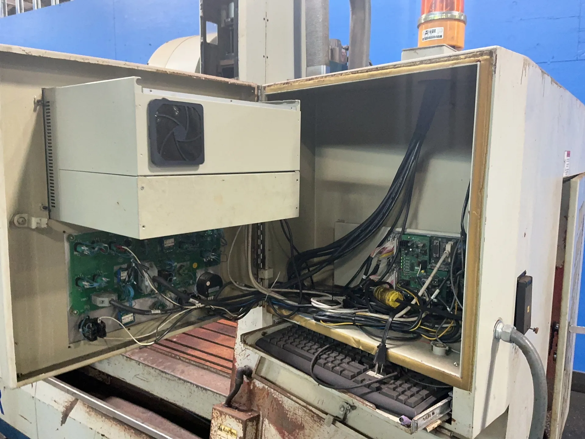 Viper 18" X 47" Hi-performance Machining Center - Vmc-950