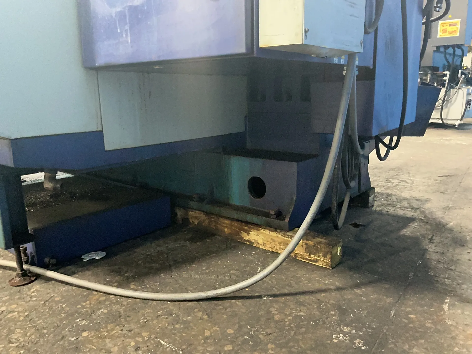 Viper 18" X 47" Hi-performance Machining Center - Vmc-950