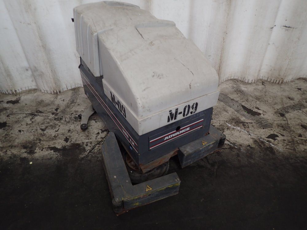 Advance Electric Floor Scrubber - 385lx/392701