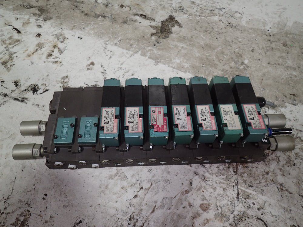 Numatics Manifold / Valve Assembly