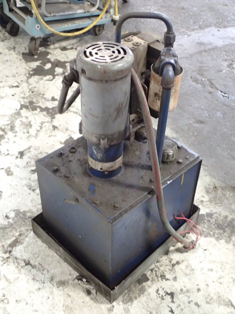 Monarch Hydraulic Pump - Mt400561