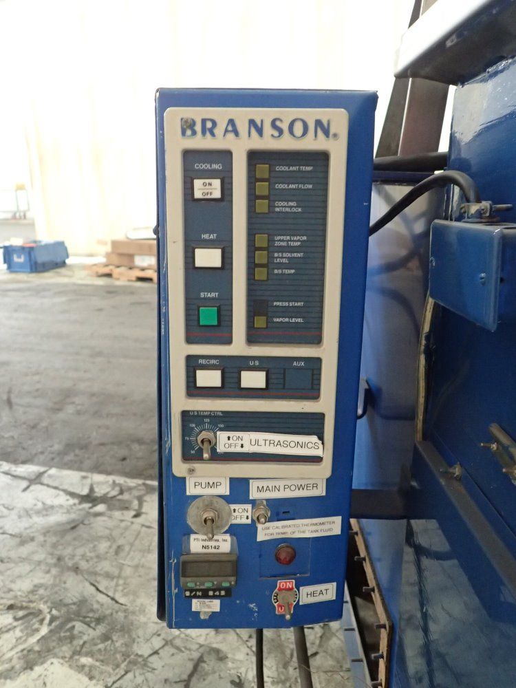 Branson Ultrasonics Corp Ultrasonic Cleaner - Ag-8171/-125