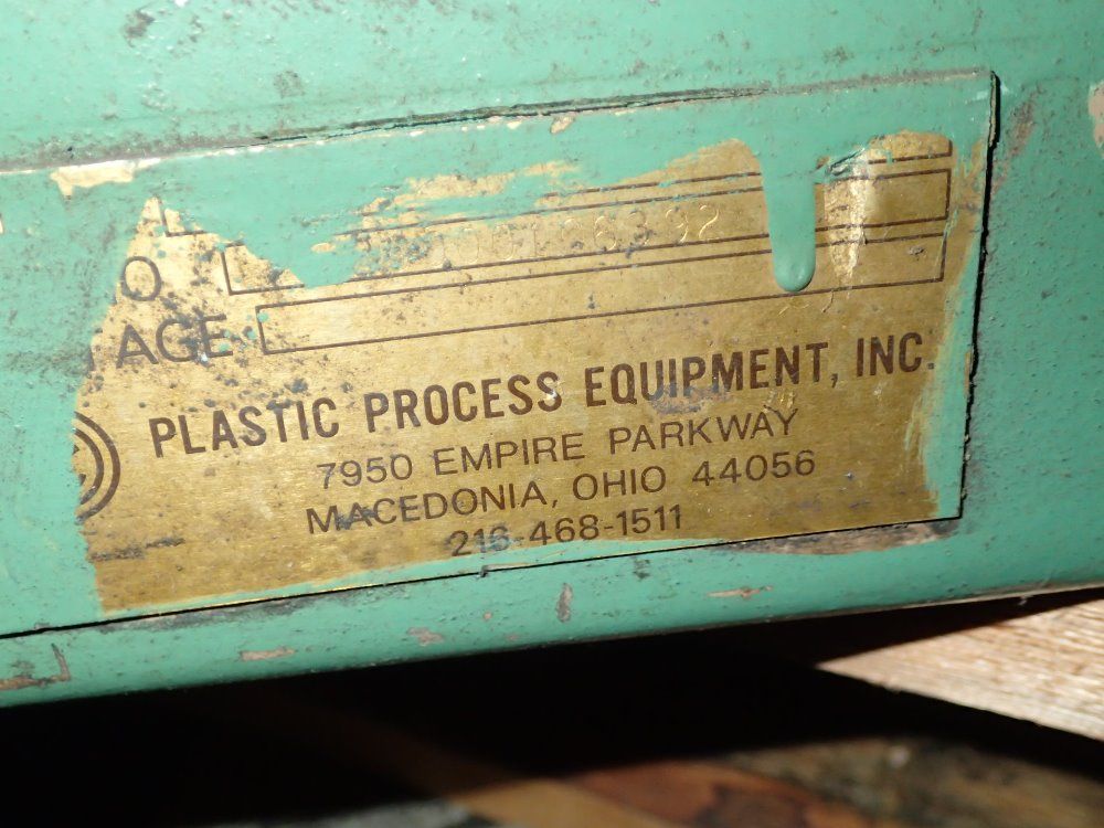 Plastic Process Equ. 44'' X 44'' Pneumatic Tilt Table