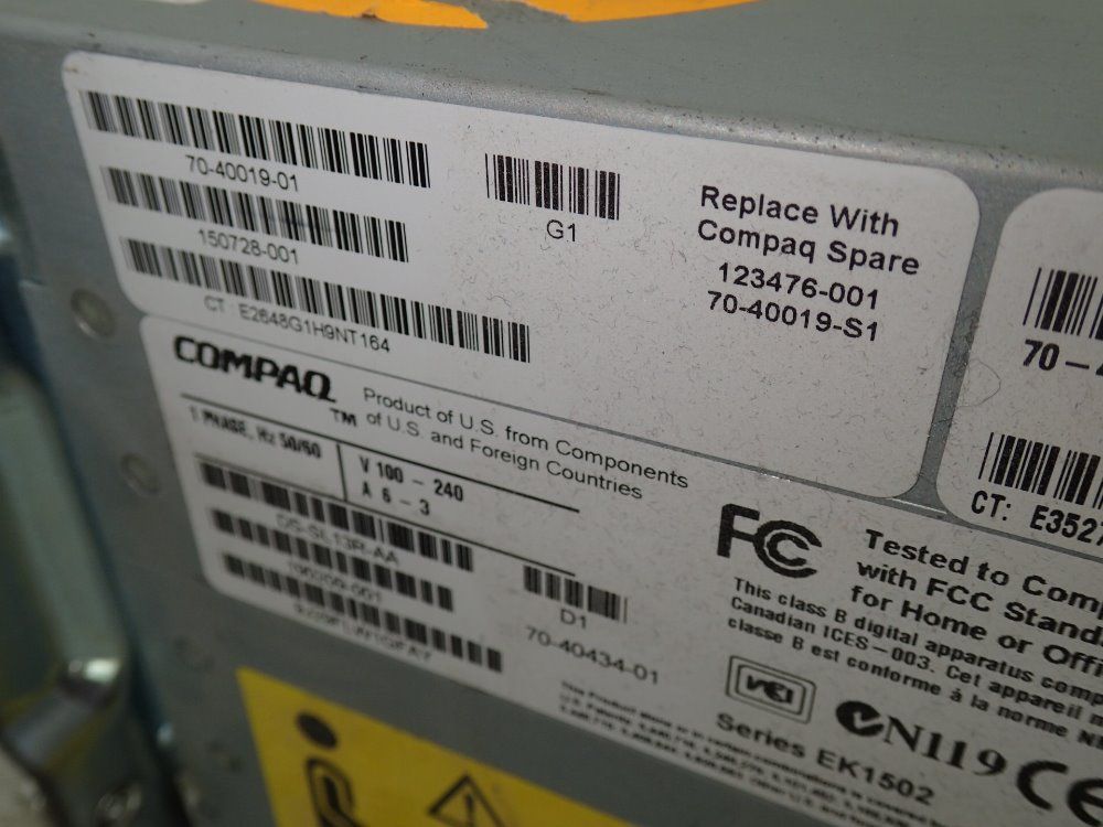 Compaq Shelf Enclosure - 70-40019-01