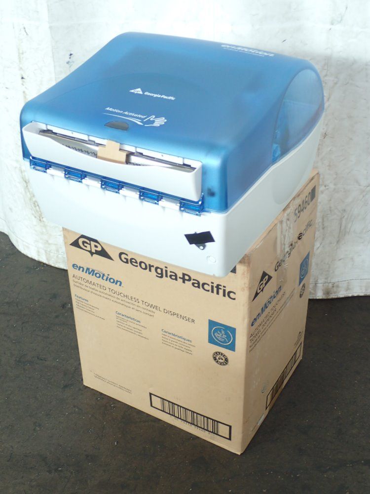 Georgia Pacific Automatic Paper Towel Dispenser