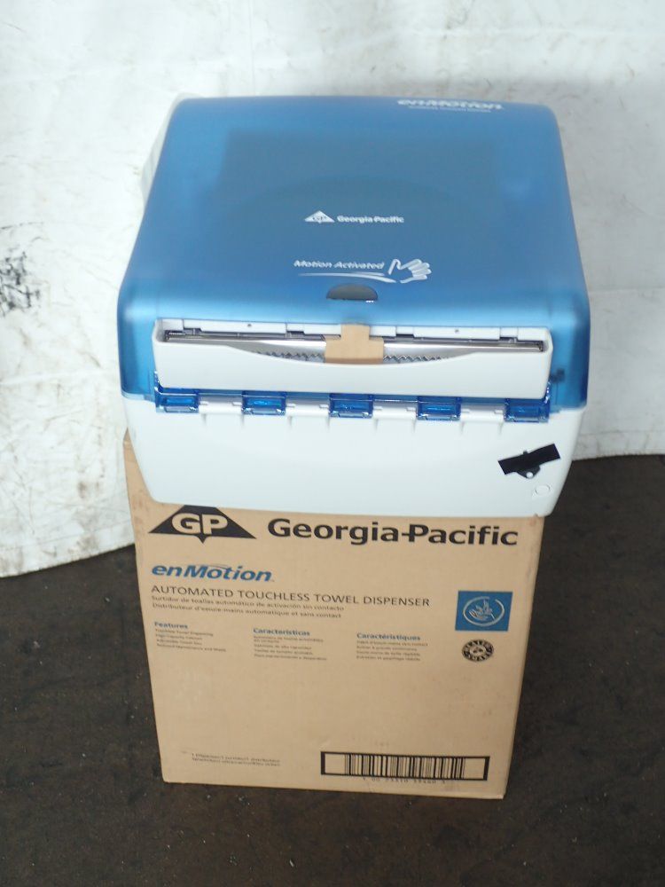 Georgia Pacific Automatic Paper Towel Dispenser