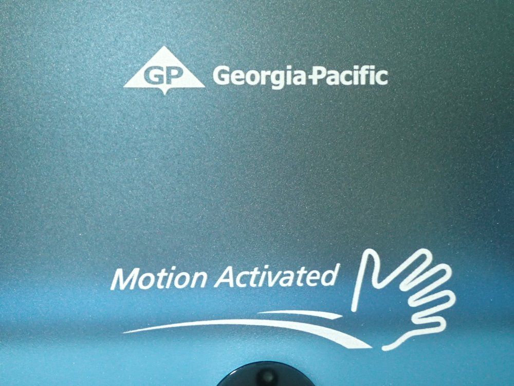 Georgia Pacific Automatic Paper Towel Dispenser