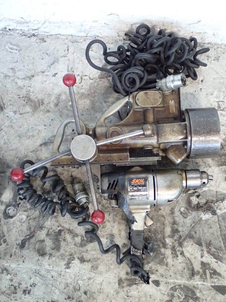 Skil Portable Drill W/ Bux Magnetic Base - 2103 Drill