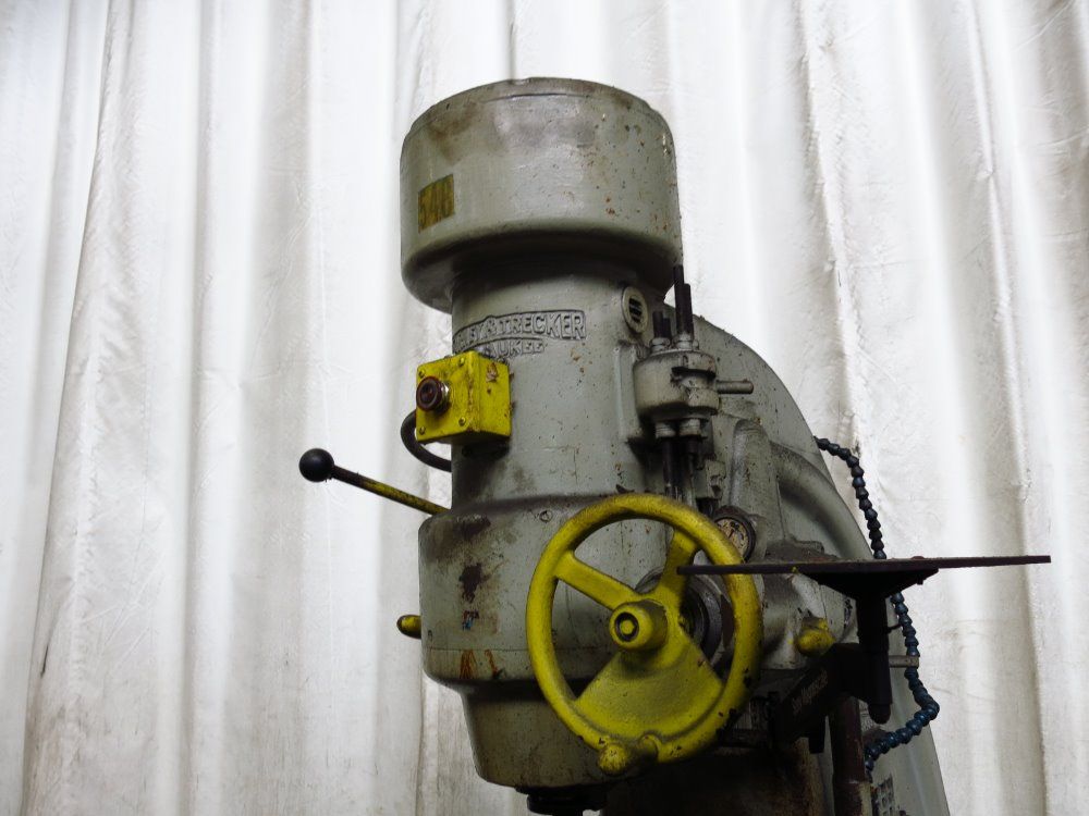 Kearney & Trecker Vertical Mill