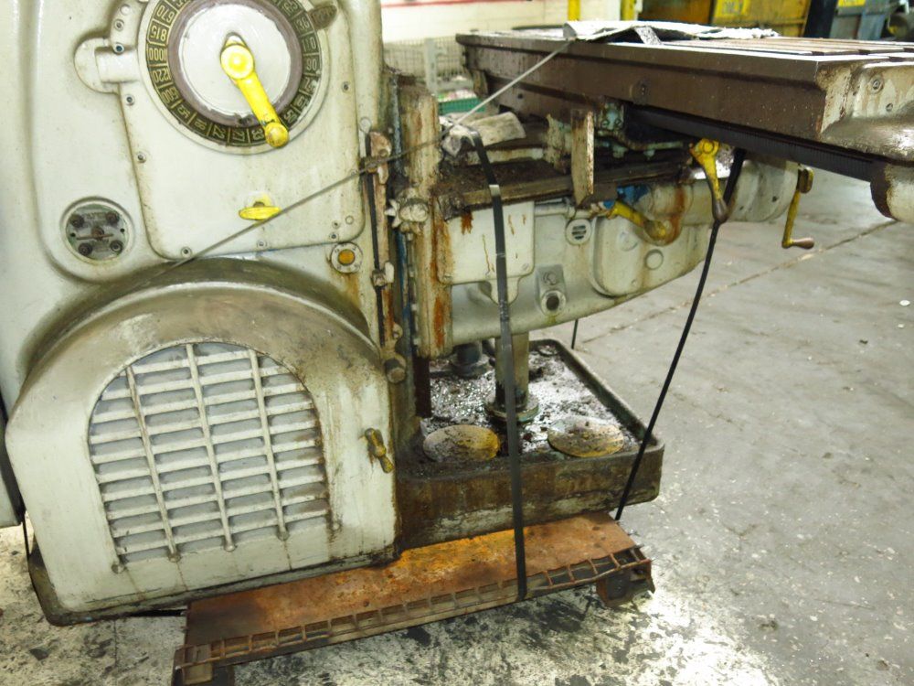 Kearney & Trecker Vertical Mill