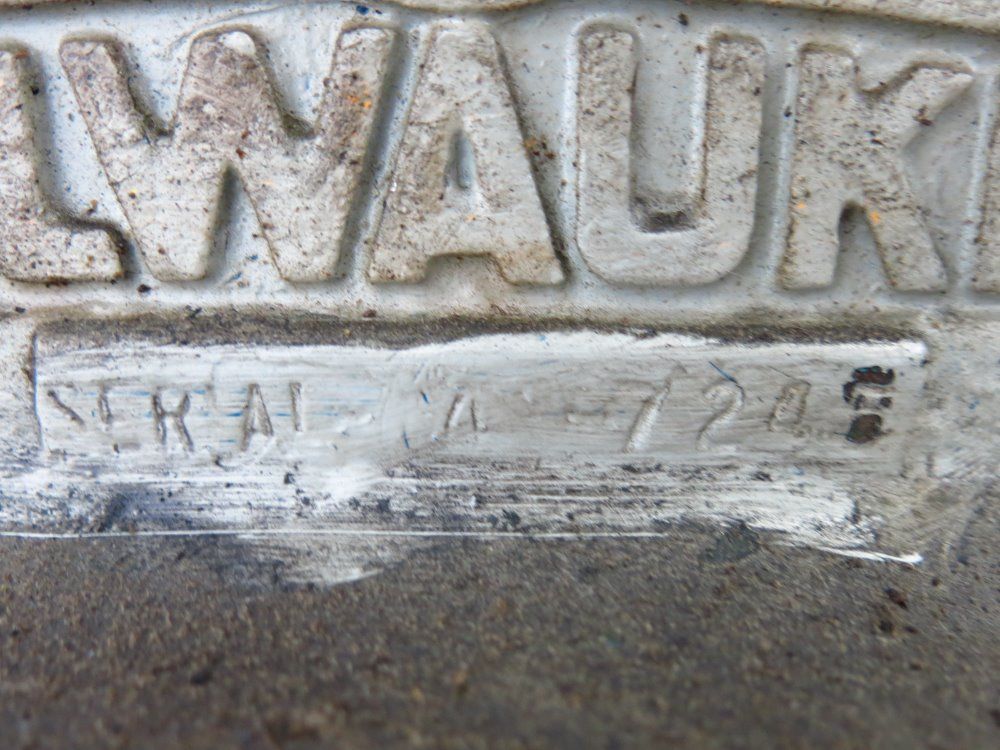 Kearney & Trecker Vertical Mill