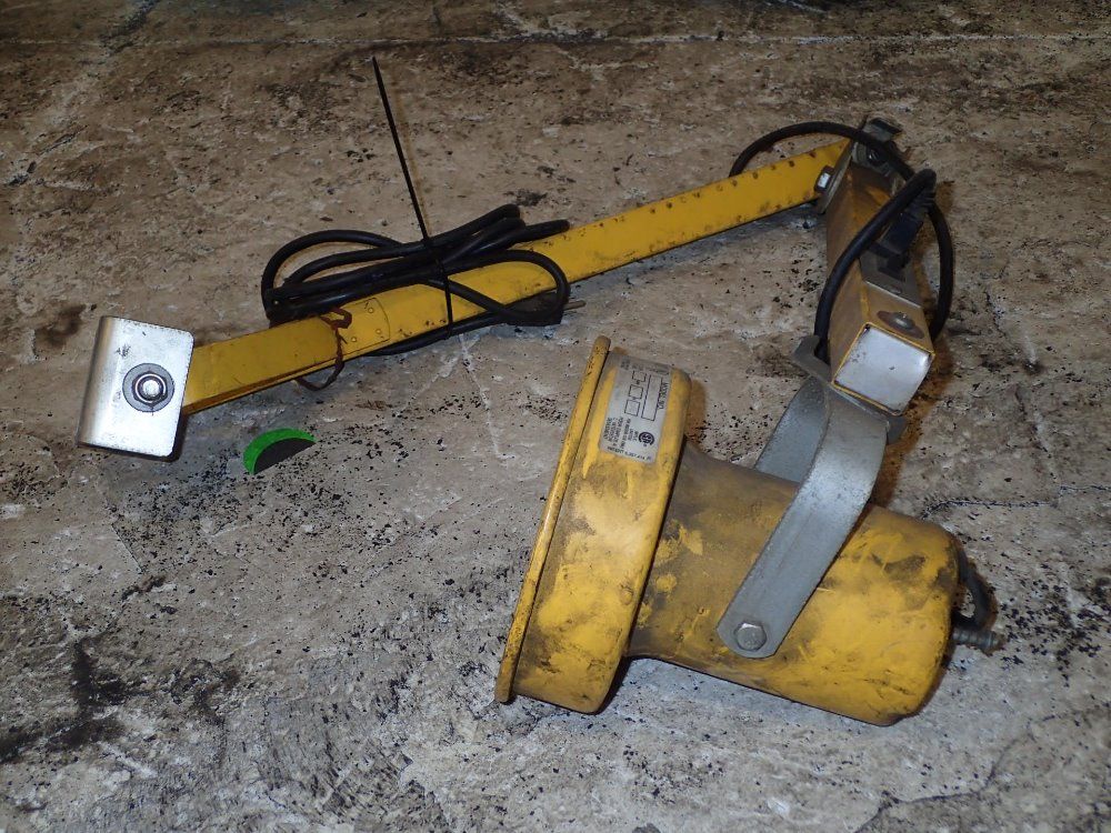 Phoenix Adjustable Dock Lamp